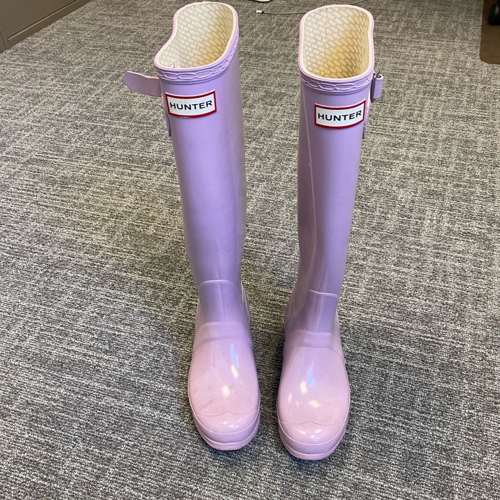 Sz 7 Lavender purple tall Hunter Rain boots (worn once)
